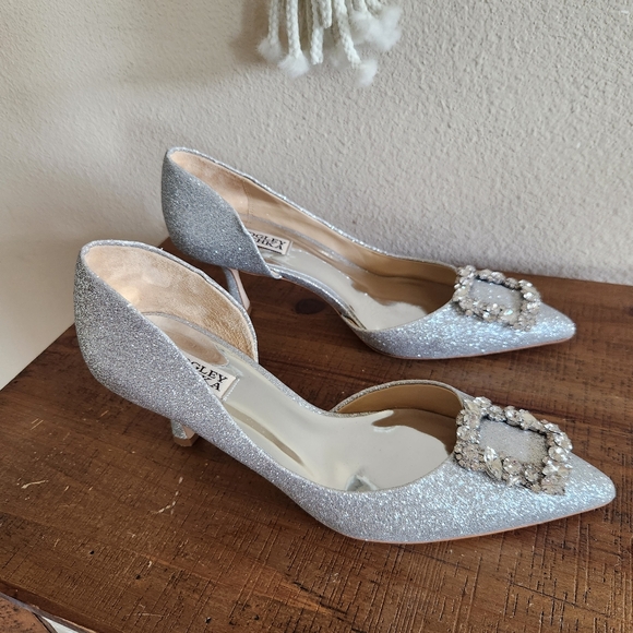 Badgley Mischka Silver Fabia Embellished Pointed Toe Pump Size 8.5 - Picture 10 of 14